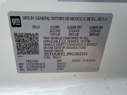 Used 2024 GMC Sierra 1500 AT4 w/ Technology Package image 31