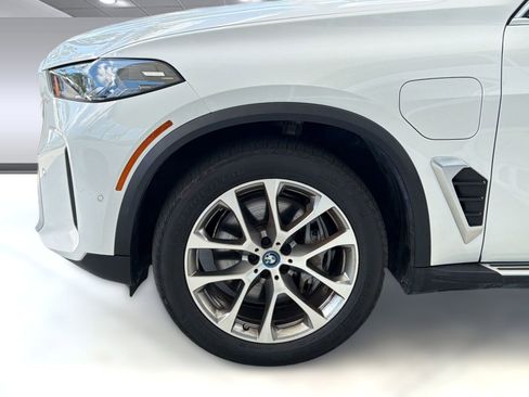 Used 2025 BMW X5 xDrive50e AWD/4WD image 12