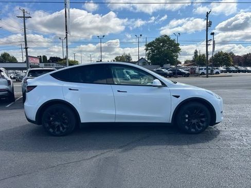 Used 2021 Tesla Model Y Long Range AWD/4WD image 6
