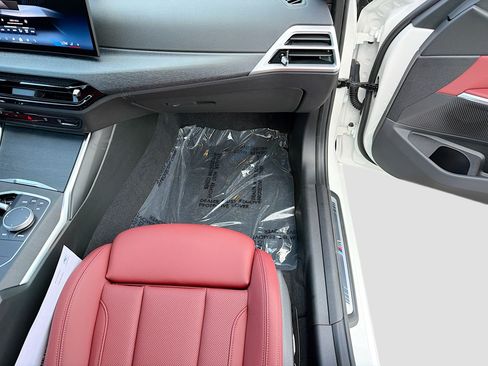 New 2026 BMW 330i Sedan w/ M Sport Package RWD image 17