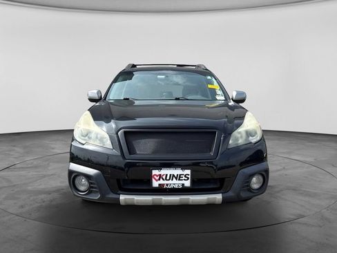 Used 2013 Subaru Outback 3.6R Limited AWD/4WD image 2