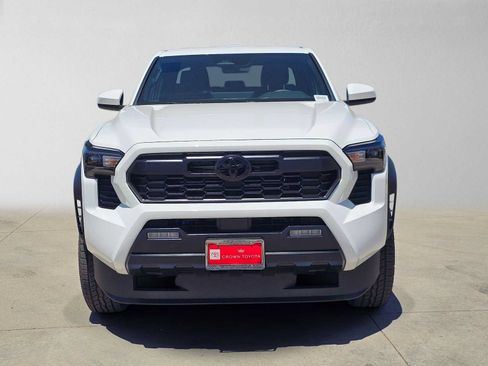Certified 2026 Toyota Tacoma TRD Off-Road AWD/4WD image 8
