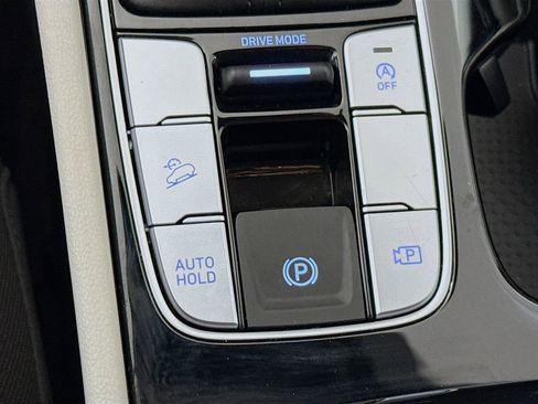 Certified 2024 Hyundai Tucson SE image 11