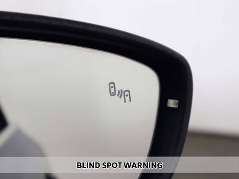 Used 2017 Volkswagen Jetta GLI image 6