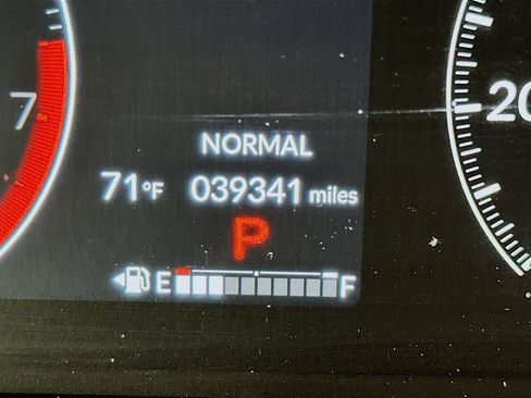 Used 2025 Honda Pilot EX-L image 19