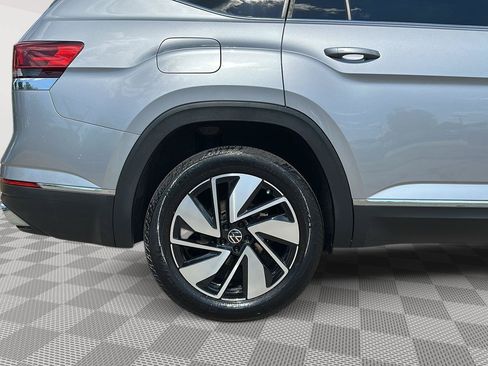 Used 2024 Volkswagen Atlas SEL AWD/4WD image 13