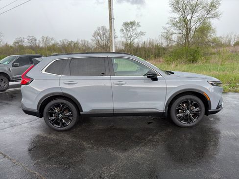 Used 2023 Honda CR-V Sport Touring image 7