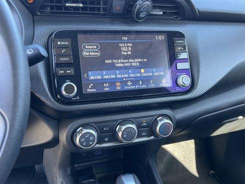 Used 2023 Nissan Kicks SV image 10