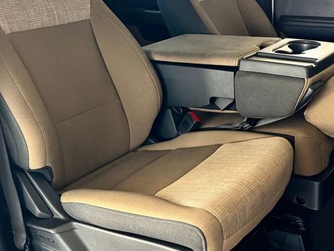 Used 2024 Ford F250 XLT image 20