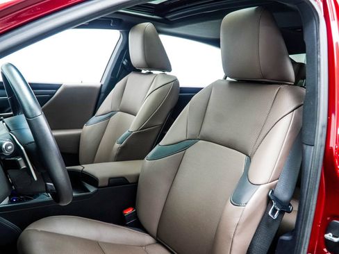 Used 2025 Lexus ES 350 w/ Premium Package FWD image 32