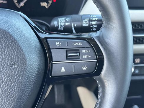 Used 2024 Honda HR-V EX-L image 12