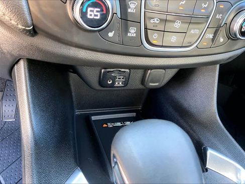 Used 2023 Chevrolet Traverse Premier w/ LPO, Floor Liner Package AWD/4WD image 28
