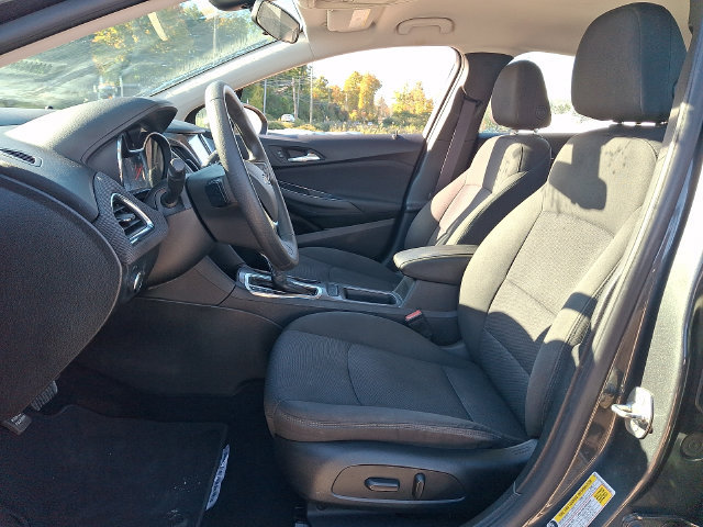 Used 2017 Chevrolet Cruze LT w/ Convenience Package FWD image 2