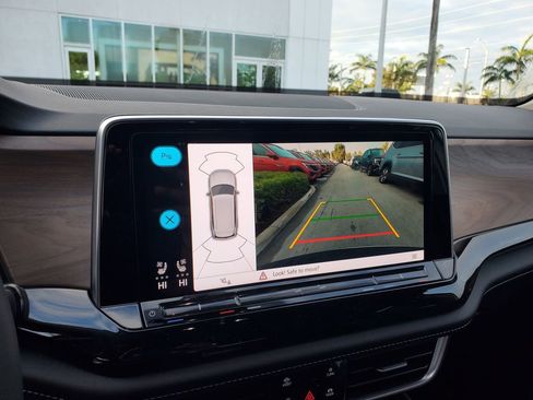 New 2026 Volkswagen Atlas SE image 10