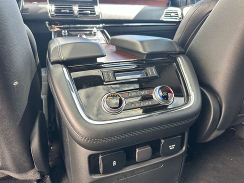 Used 2021 Lincoln Navigator Reserve w/ Luxury Package AWD/4WD image 19