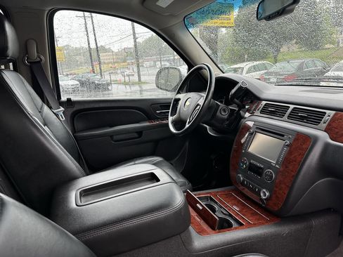 Used 2012 Chevrolet Suburban LTZ AWD/4WD image 9