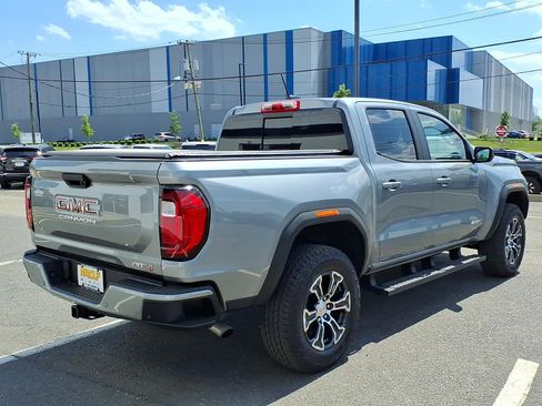 Certified 2024 GMC Canyon AT4 w/ AT4 Premium Package AWD/4WD image 6