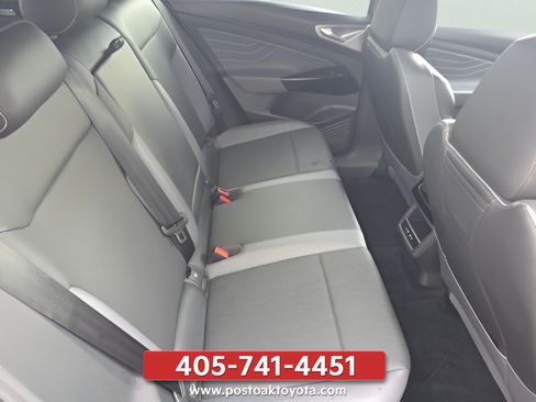 Used 2023 Volkswagen ID.4 Pro S AWD/4WD image 32