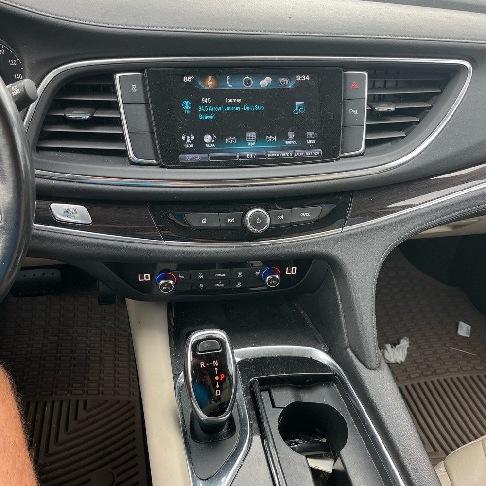 Used 2019 Buick Enclave Essence FWD image 9