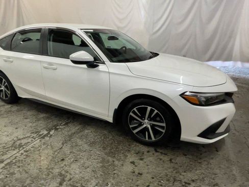 Used 2024 Honda Civic LX image 3