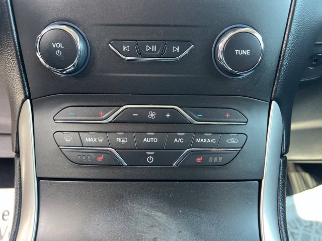Used 2019 Ford Edge SEL w/ Equipment Group 201A AWD/4WD image 30