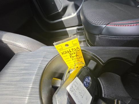 Used 2025 Ford Escape ST-Line w/ Tech Pack #1 FWD image 23