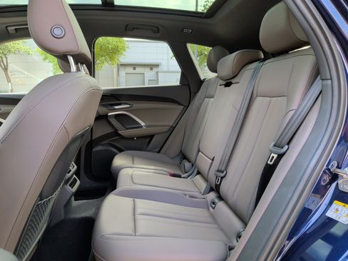 Certified 2025 Audi Q5 Premium w/ Convenience Package AWD/4WD image 28