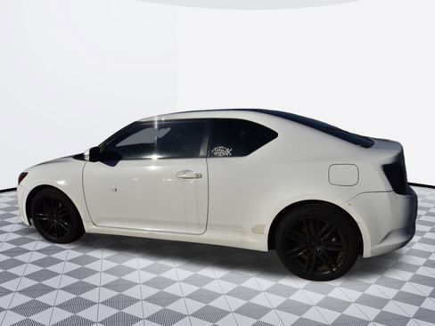 Used 2012 Scion tC image 3