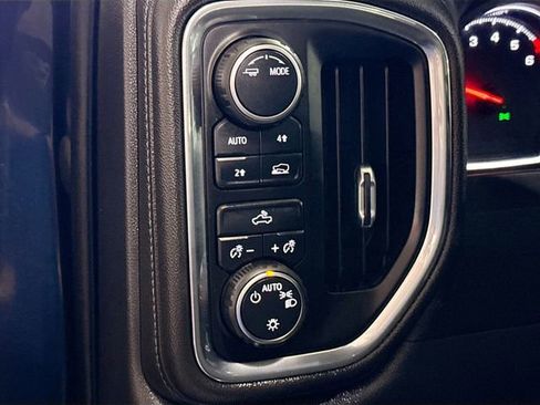 Used 2022 Chevrolet Silverado 1500 LT image 11