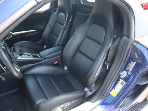 Used 2021 Porsche 718 Boxster GTS RWD image 2