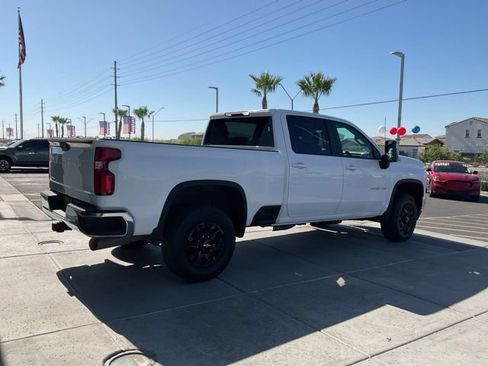 Used 2023 Chevrolet Silverado 2500 LT w/ Convenience Package AWD/4WD image 7