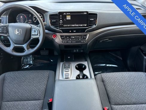Used 2025 Honda Ridgeline Sport image 14