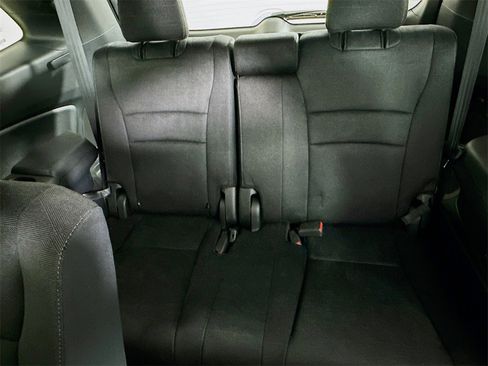 Used 2022 Honda Pilot Sport image 25