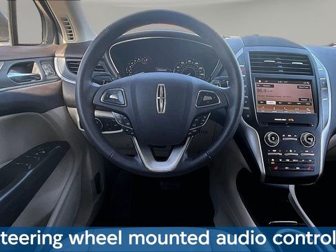Used 2019 Lincoln MKC Premiere FWD image 9