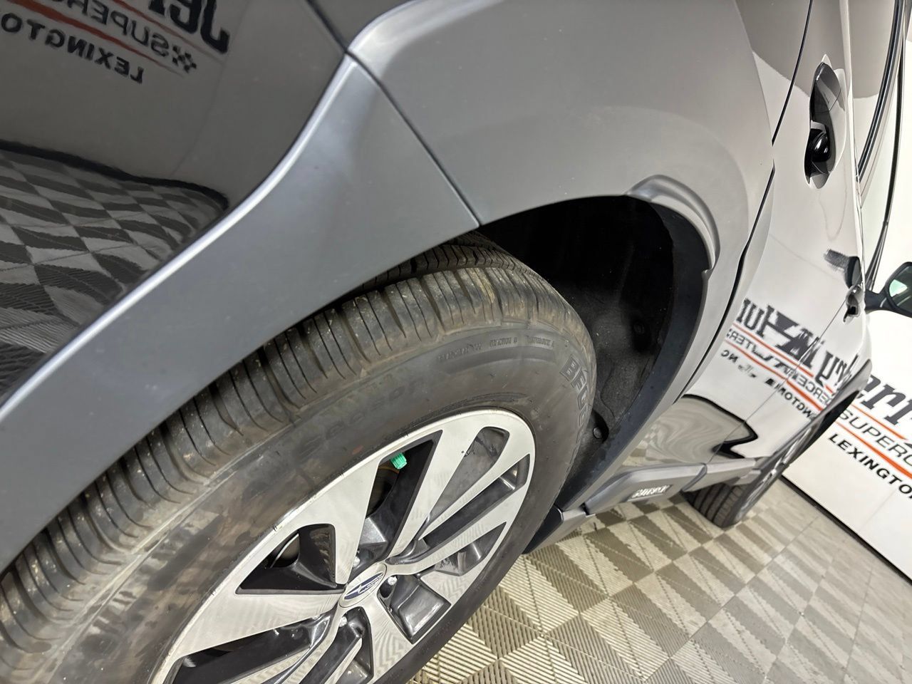 Used 2024 Subaru Outback Premium AWD/4WD image 32