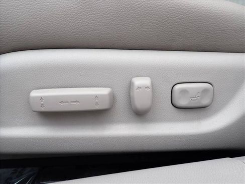 Used 2011 Honda Accord EX-L image 11