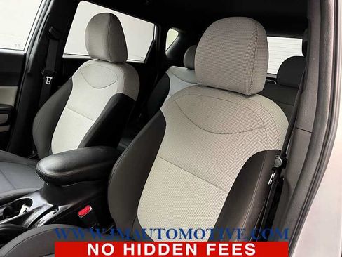 Used 2015 Kia Soul FWD image 13