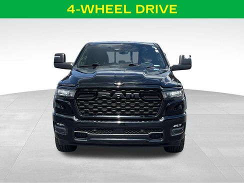 Used 2025 RAM 1500 Big Horn AWD/4WD image 3