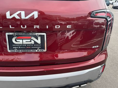 Used 2023 Kia Telluride EX w/ EX Captain's Chair Package AWD/4WD image 40