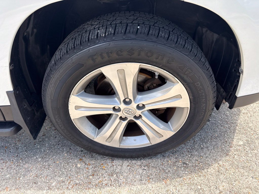 Used 2013 Toyota Highlander Limited FWD image 29