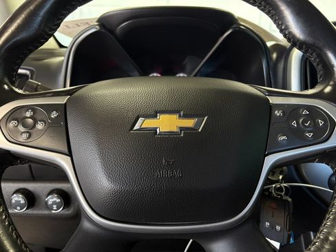 Used 2022 Chevrolet Colorado LT w/ Fleet Safety Package AWD/4WD image 12
