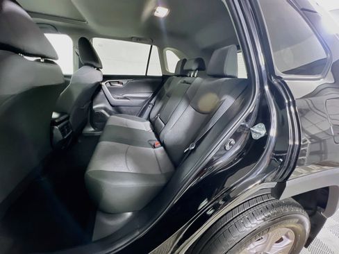 Used 2025 Toyota RAV4 XLE w/ Convenience Package FWD image 29