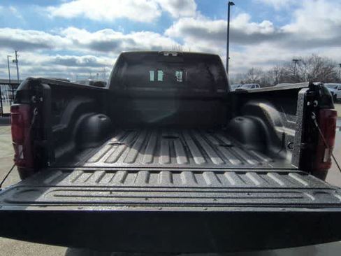 New 2026 RAM 2500 Laramie AWD/4WD image 32