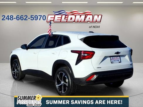 Used 2024 Chevrolet Trax RS FWD image 3