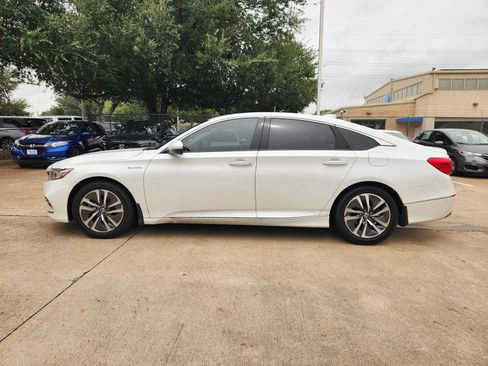 Used 2020 Honda Accord Touring image 4