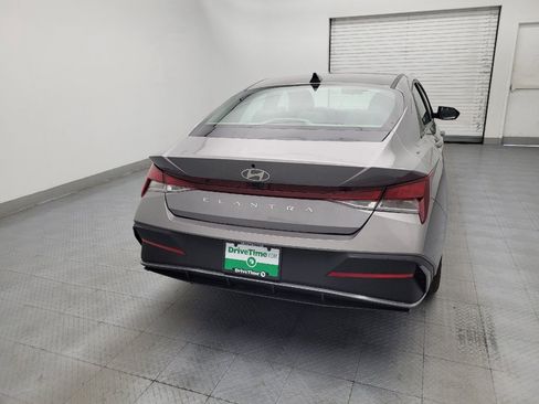 Used 2024 Hyundai Elantra SEL FWD image 7