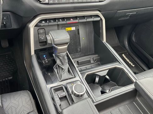 Used 2024 Toyota Tundra Limited image 22