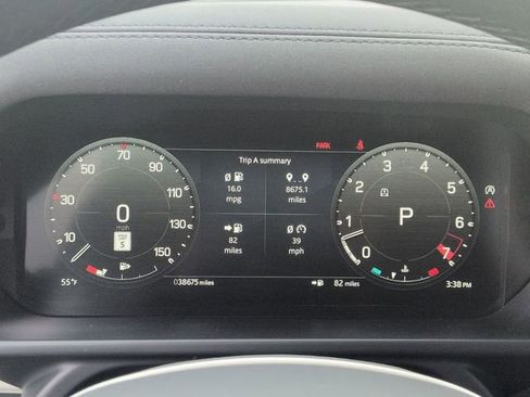 Used 2023 Land Rover Defender 130 SE image 18