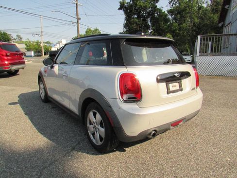 Used 2016 MINI Cooper 2-Door Hardtop image 6
