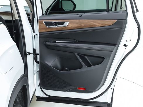 New 2026 Volkswagen Atlas SE image 70